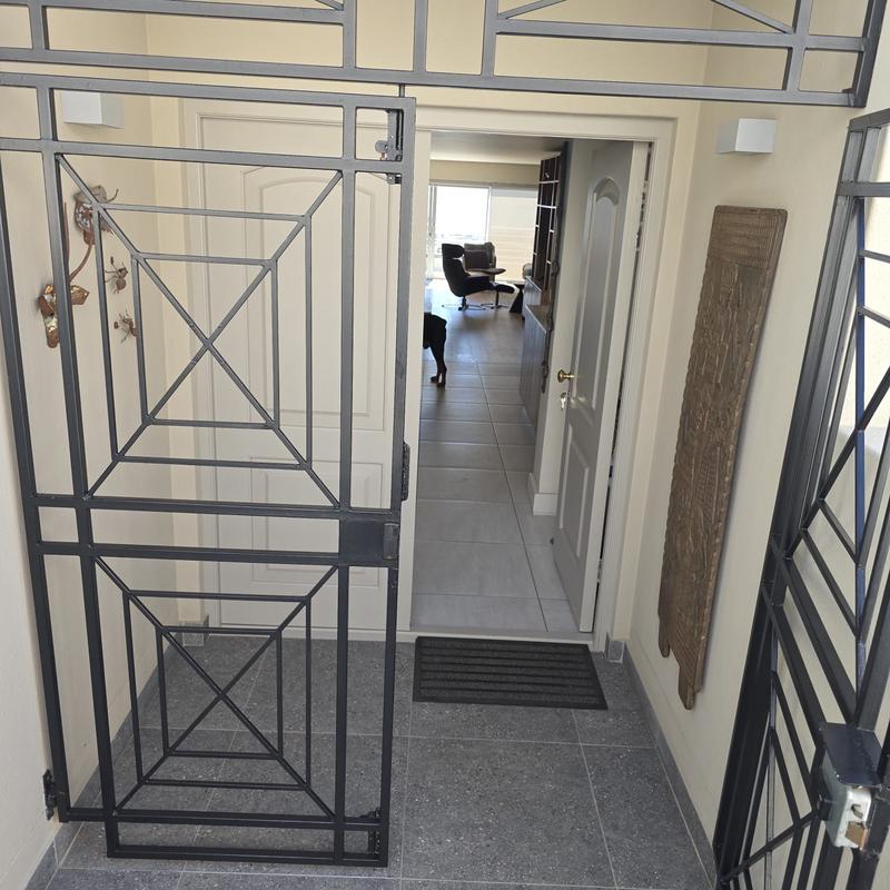 3 Bedroom Property for Sale in Green Point Western Cape